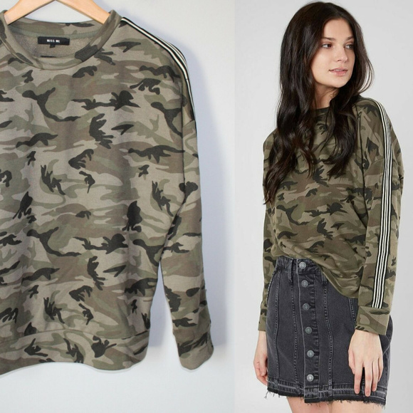 ✨ BOGO Miss Me The Buckle Camo Crew Sweatshirt HW7179 - Picture 1 of 6
